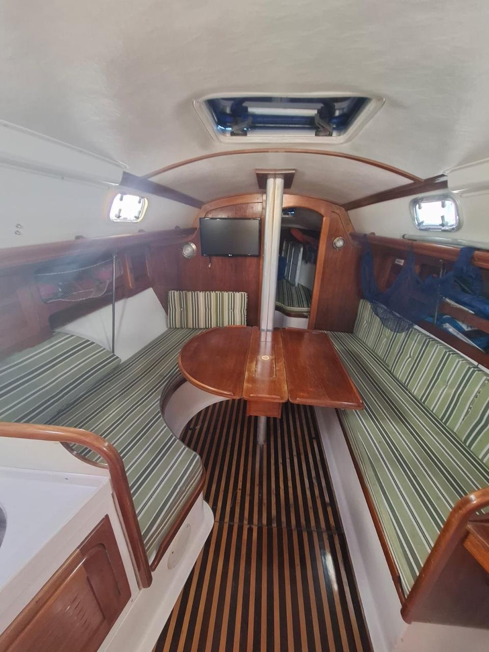 Delta 32 - Boatline