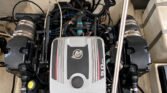 Compartimento do motor MerCruiser da Real 25 2011.